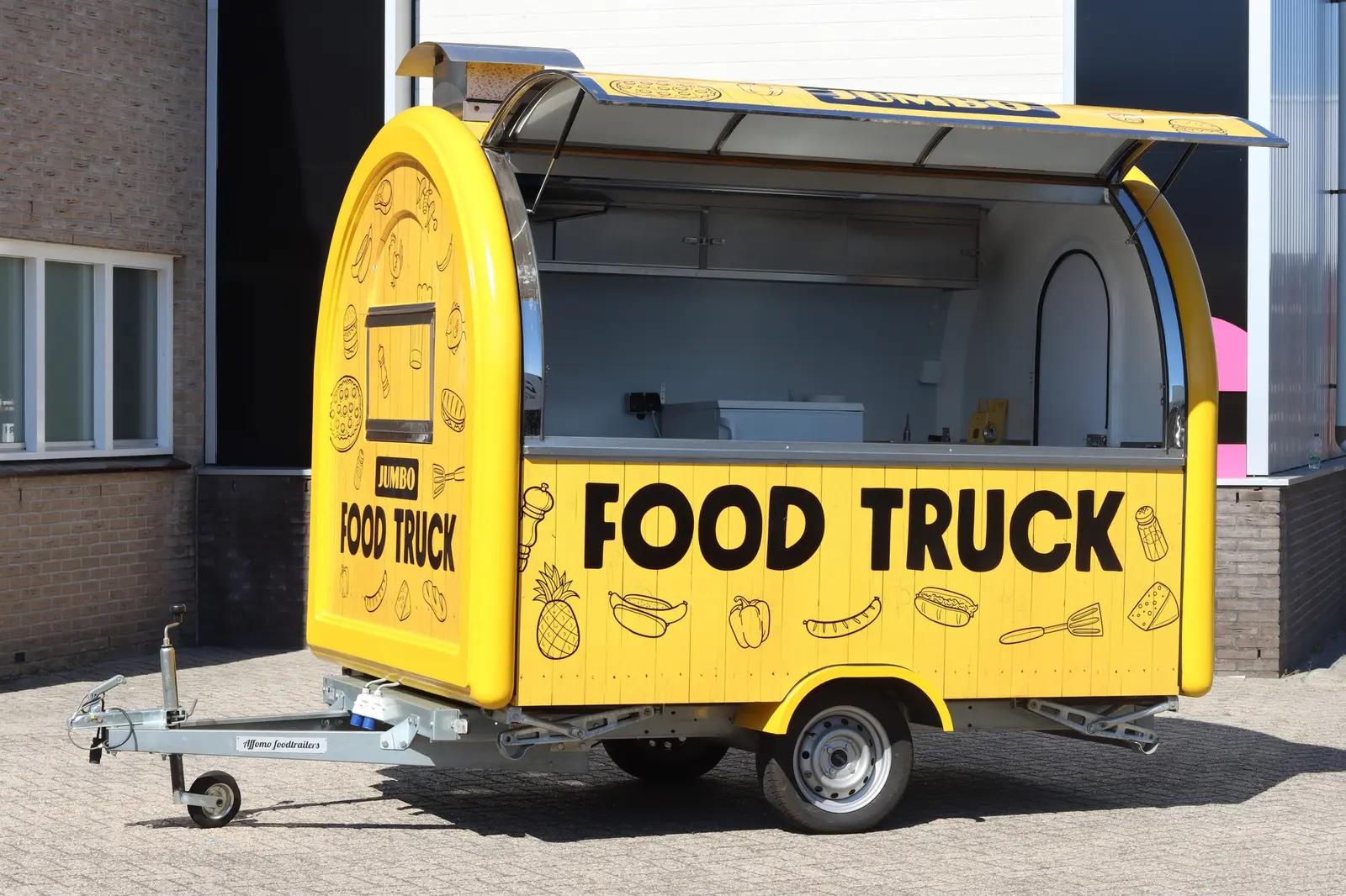 Jumbo catering trailer with its serving hatch open